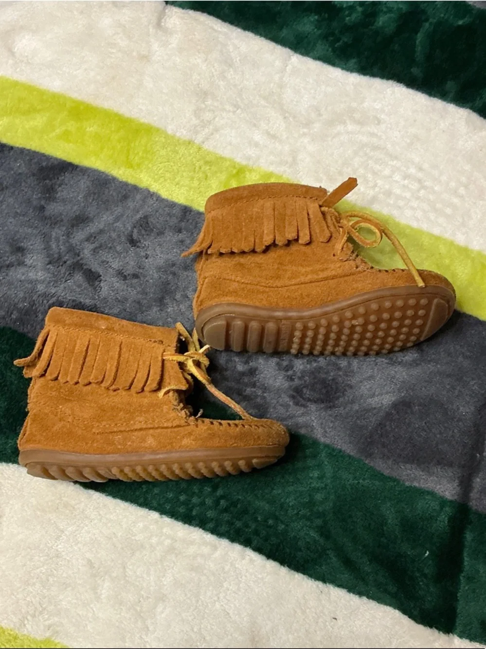 Minnetonka Kids Orange Suede Fringe Moccasins Size 7